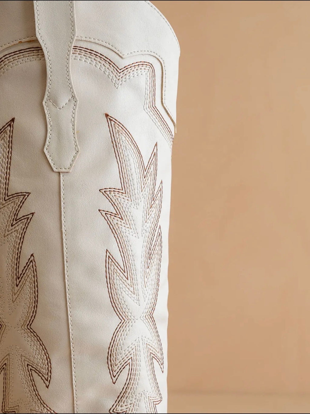 The Ainsley White | Embroidered Cowboy Western Boot
